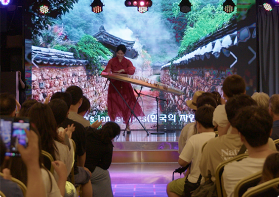 매일 달라지는 테마 공연